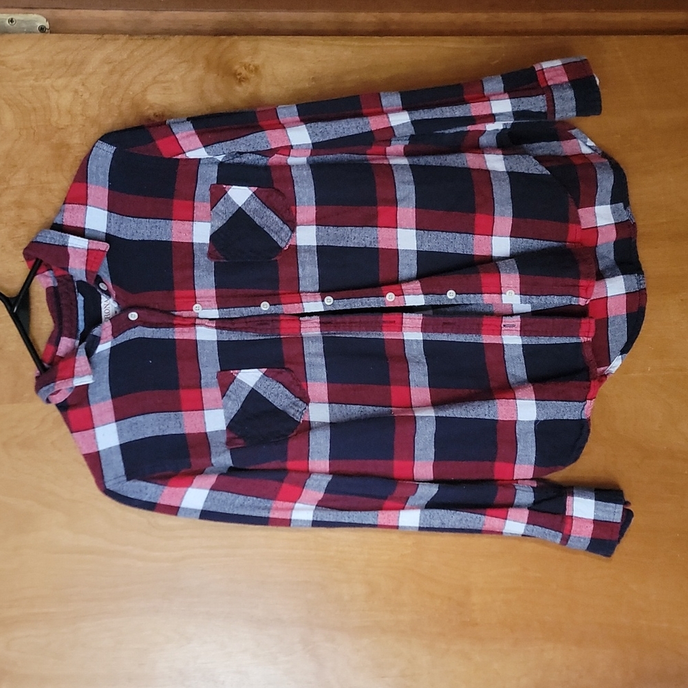 **PRICE DROP ** Women's flannel button down long sleeve
